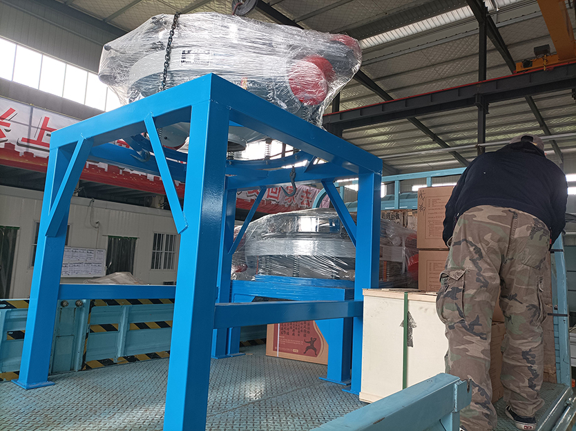 兩臺直排篩、旋振篩、檢驗篩發(fā)貨