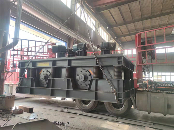 廣東的譚經(jīng)理訂購(gòu)的康振機(jī)械振動(dòng)篩于昨天由德邦物流發(fā)出,