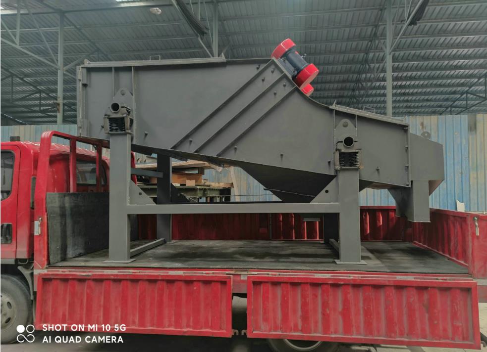 濟(jì)寧的宋經(jīng)理訂購的康振機(jī)械振動篩于昨天由德邦物流發(fā)出,預(yù)計三天后到達(dá),請注意查收