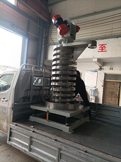 垂直提升機(jī)發(fā)貨