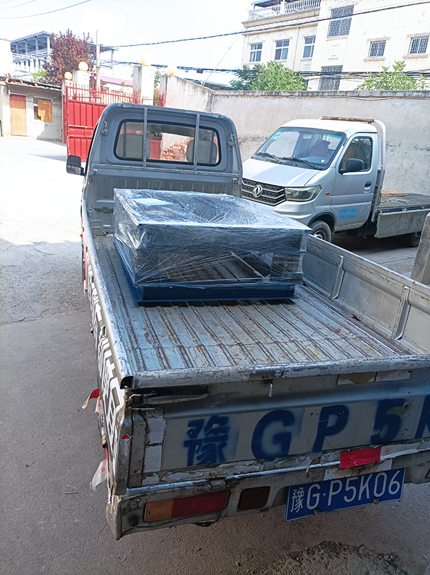 振動(dòng)平臺(tái)發(fā)貨